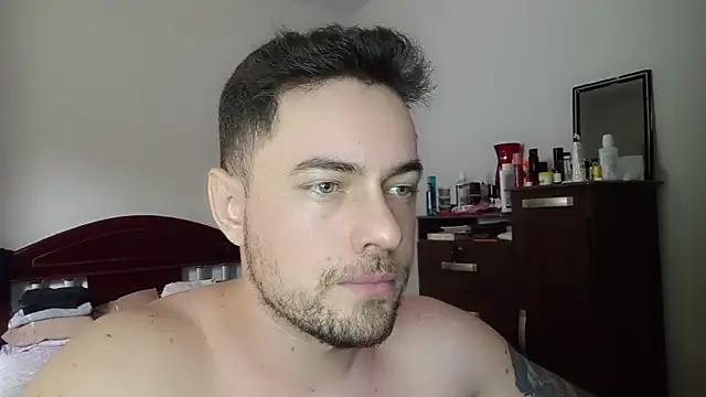Snapshot of Dyllan__ chatting on 05-29-26, 02:15 Dyllan online show from 05-29-26, 02:15