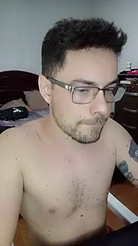 Snapshot of Dyllan__ chatting on 06-05-26, 12:44 Dyllan online show from 06-05-26, 12:44