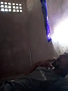 Snapshot of 1662 chatting on 11-16-25, 11:27 1662 online show from 11-16-25, 11:27