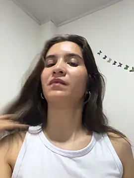 Snapshot of Bella_still chatting on 01-17-26, 02:27 Bella still online show from 01-17-26, 02:27