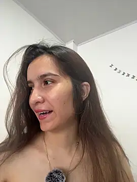 Snapshot of Bella_still chatting on 05-15-26, 01:51 Bella still online show from 05-15-26, 01:51