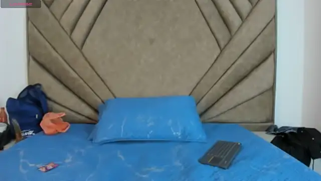 Snapshot of Hamish_phillips chatting on 01-25-25, 06:46 Hamish phillips online show from 01-25-25, 06:46