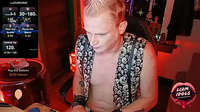 Snapshot of LiamIdols chatting on 11-04-25, 08:08 LiamIdols online show from 11-04-25, 08:08