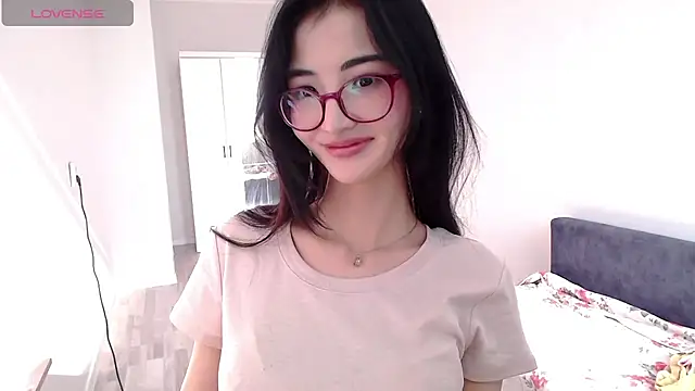 Snapshot of newfrommacau chatting on 04-25-26, 02:47 newfrommacau online show from 04-25-26, 02:47