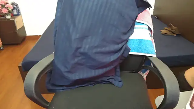 Snapshot of LovelyRosy chatting on 02-06-26, 12:59 LovelyRosy online show from 02-06-26, 12:59