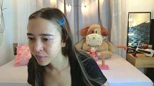 Snapshot of SERAFINA_ chatting on 12-05-25, 12:58 SERAFINA online show from 12-05-25, 12:58