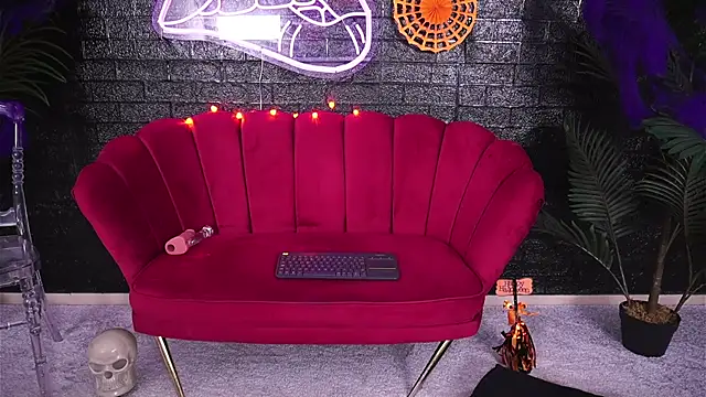 Annabellerise online show from 10-27-25, 05:11