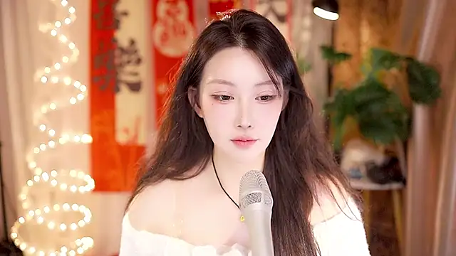 Dou-Dou-er online show from 02-13-25, 04:50