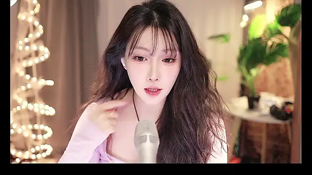 Dou-Dou-er online show from 03-03-25, 11:11