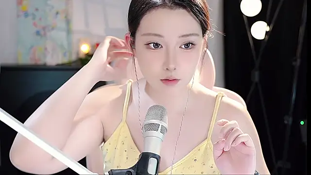 Dou-Dou-er online show from 09-10-25, 02:55