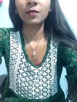 Snapshot of Divya-2007 chatting on 02-13-25, 11:39 Divya-2007 online show from 02-13-25, 11:39