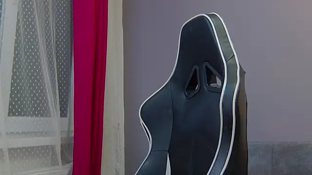 Eva Lovvia  online show from 02-10-25, 10:19