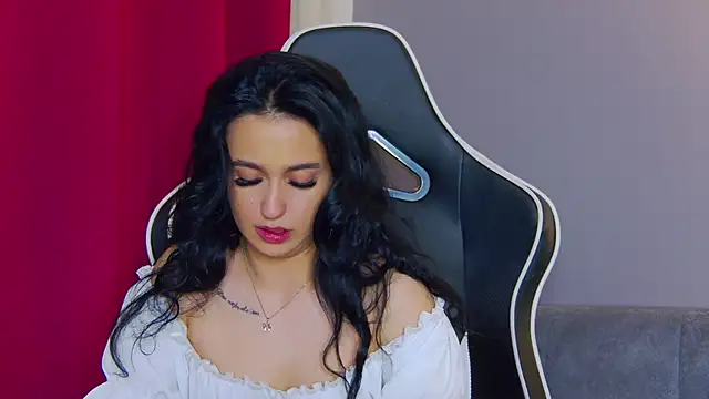 Eva Lovvia  online show from 02-11-25, 10:39