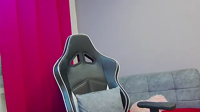 Eva Lovvia  online show from 02-21-25, 04:37