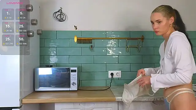 too sexxxy online show from 01-27-25, 01:16