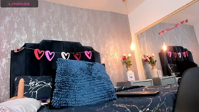 Isis ariany  online show from 03-07-25, 03:49