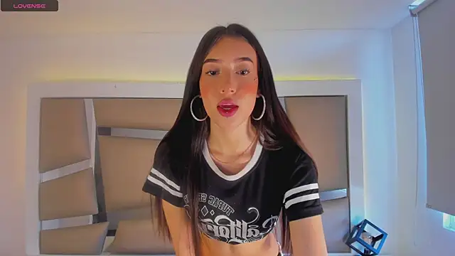 Snapshot of Princess_tokyo chatting on 01-17-25, 12:31 Princess tokyo online show from 01-17-25, 12:31