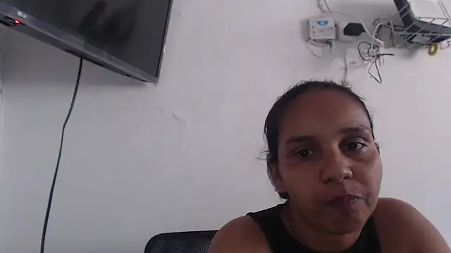 Snapshot of squirt-secret chatting on 02-15-25, 01:49 squirt-secret online show from 02-15-25, 01:49