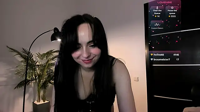 Noirael online show from 04-19-26, 06:43