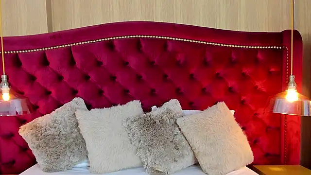 Snapshot of ArianaGolden chatting on 01-23-25, 12:41 ArianaGolden online show from 01-23-25, 12:41