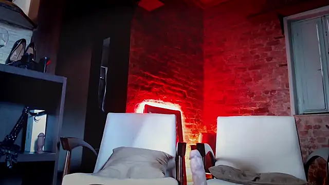 Snapshot of MistressLacey chatting on 10-12-25, 01:10 MistressLacey online show from 10-12-25, 01:10