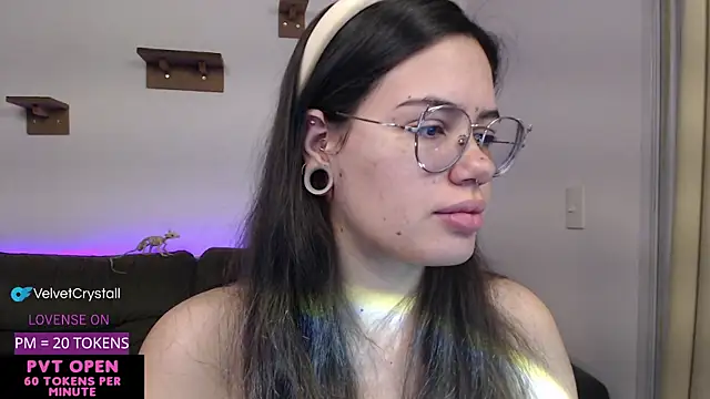 crystalll room online show from 10-01-25, 05:57