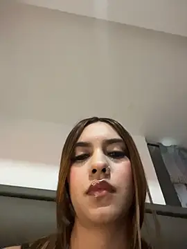 Alahiaa  online show from 10-25-25, 02:19