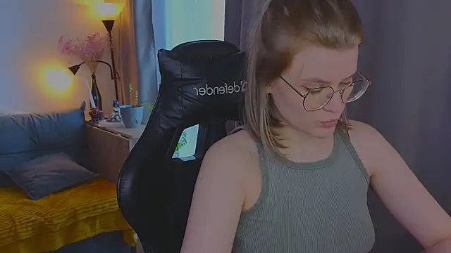  JessieVibes online show from 04-18-26, 01:37