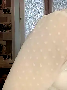 Snapshot of Anesteishen chatting on 02-22-25, 10:29 Anesteishen online show from 02-22-25, 10:29