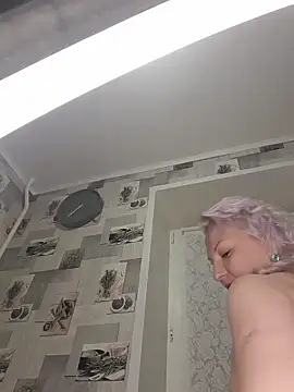 Snapshot of Anesteishen chatting on 11-28-25, 04:42 Anesteishen online show from 11-28-25, 04:42