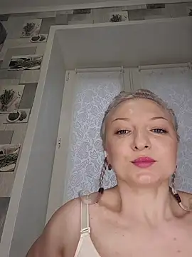 Snapshot of Anesteishen chatting on 11-29-25, 08:39 Anesteishen online show from 11-29-25, 08:39