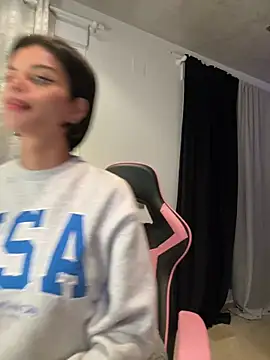 Snapshot of Rosariolovex chatting on 03-16-25, 06:23 Rosariolovex online show from 03-16-25, 06:23