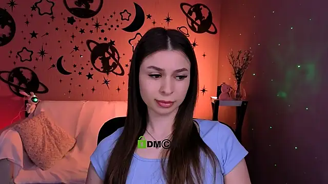 flora ri online show from 04-06-26, 06:14