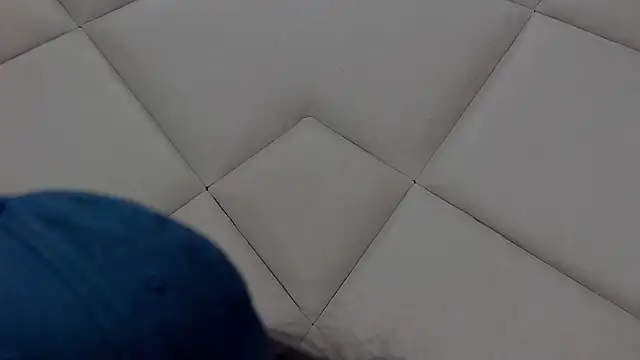 Snapshot of ChloeFrost chatting on 09-12-25, 04:23 ChloeFrost online show from 09-12-25, 04:23