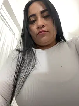 Miia Jazmin online show from 10-11-25, 08:07