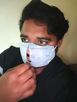 Snapshot of Raziv_komal143 chatting on 01-19-25, 03:18 Raziv komal143 online show from 01-19-25, 03:18