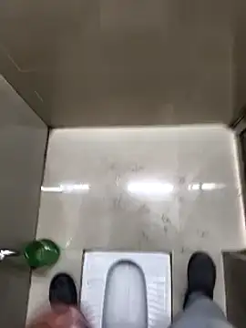 Snapshot of Raziv_komal143 chatting on 02-25-25, 06:25 Raziv komal143 online show from 02-25-25, 06:25