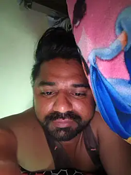 Snapshot of Raziv_komal143 chatting on 03-01-25, 02:15 Raziv komal143 online show from 03-01-25, 02:15