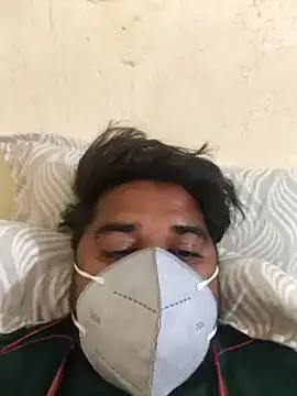 Snapshot of Raziv_komal143 chatting on 03-06-25, 07:54 Raziv komal143 online show from 03-06-25, 07:54