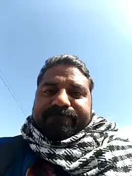 Snapshot of Raziv_komal143 chatting on 03-11-25, 05:16 Raziv komal143 online show from 03-11-25, 05:16