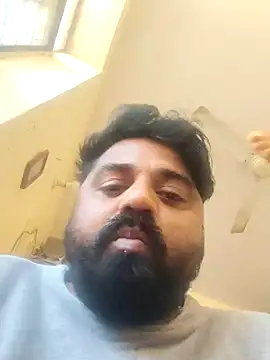 Snapshot of Raziv_komal143 chatting on 11-10-25, 10:47 Raziv komal143 online show from 11-10-25, 10:47