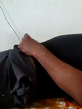 Snapshot of Raziv_komal143 chatting on 03-16-26, 07:01 Raziv komal143 online show from 03-16-26, 07:01