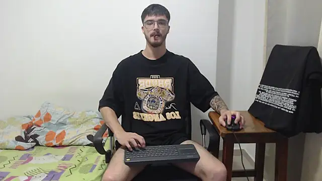 Aleex Miller online show from 11-19-25, 01:05