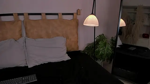 hannah brady online show from 09-23-25, 09:40