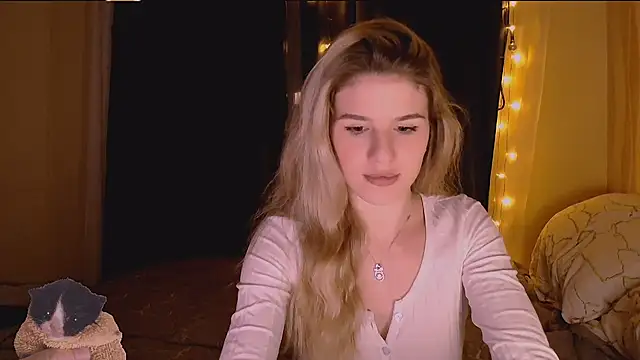 Snapshot of Melissa_smith_ chatting on 12-01-25, 10:37 Melissa smith online show from 12-01-25, 10:37