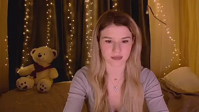 Snapshot of Melissa_smith_ chatting on 02-15-26, 08:27 Melissa smith online show from 02-15-26, 08:27