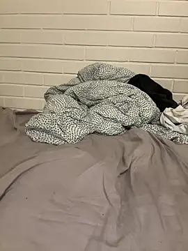 Snapshot of VenusandIppy chatting on 11-23-25, 10:42 VenusandIppy online show from 11-23-25, 10:42