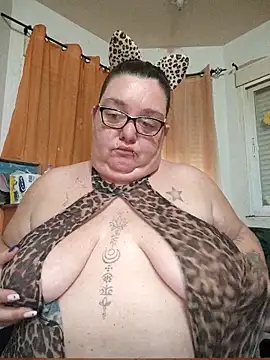 diosacurvy1984 online show from 02-17-26, 09:28