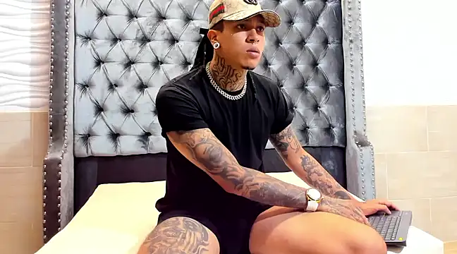 Snapshot of Kenaii_7777 chatting on 01-18-25, 03:31 Kenaii 7777 online show from 01-18-25, 03:31