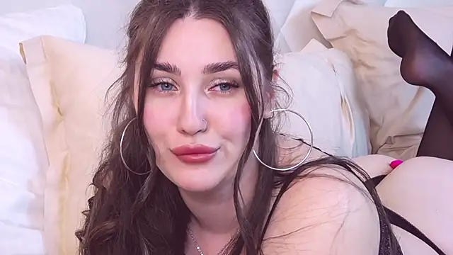 KiraBarlows online show from 03-06-25, 11:31